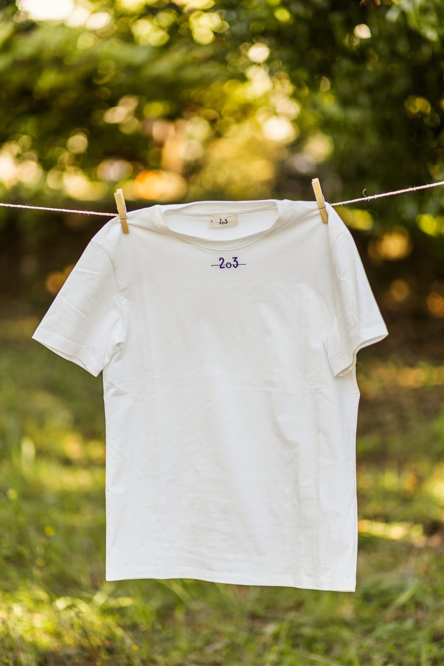 T-shirt Mónimos em Algodão Orgânico - Hali Studio | vista 3