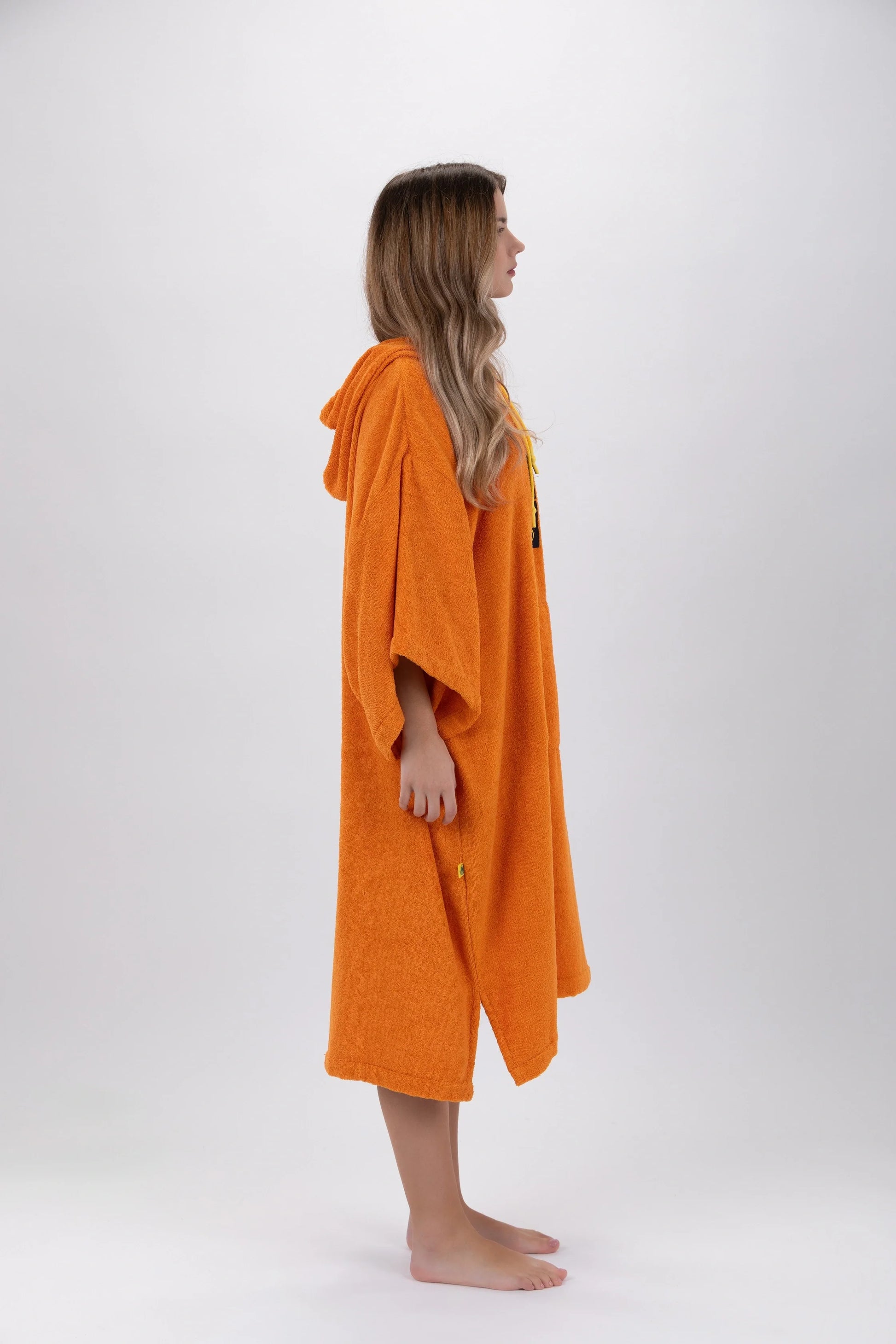 Poncho Laranja - Tamanho Único - Tencel - Com mangas Made in Portugal - Pacifique Sud | vista 3